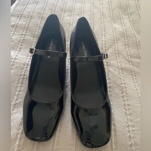 Black patent leather Marc Fisher pumps